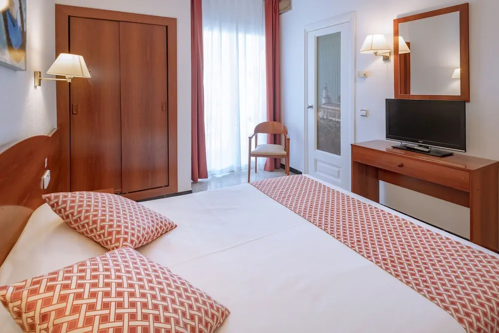 HOTEL: GHT Balmes, Hotel, Aparthotel and SPLASH