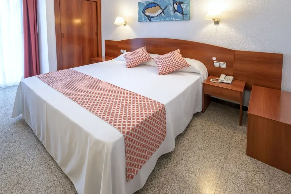 HOTEL: GHT Balmes, Hotel, Aparthotel and SPLASH