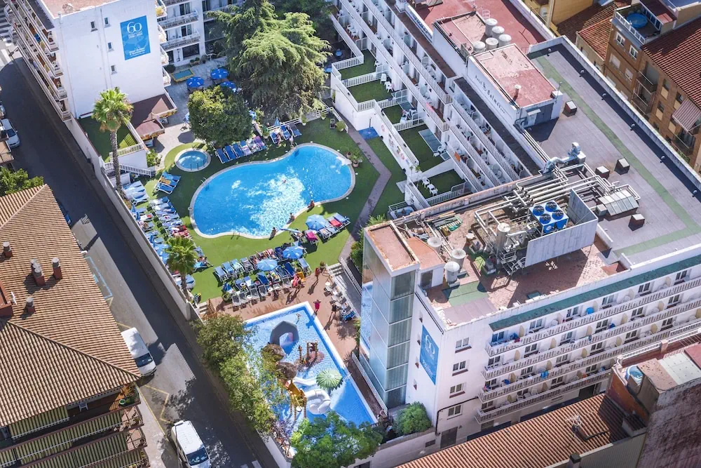 HOTEL: GHT Balmes, Hotel, Aparthotel and SPLASH