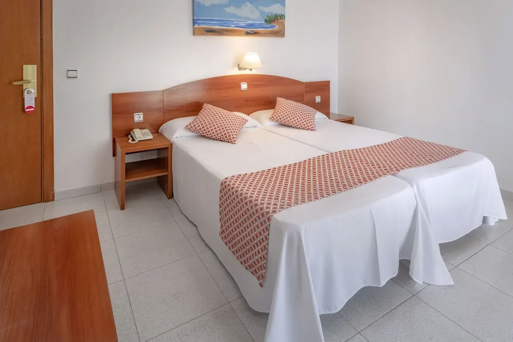 HOTEL: GHT Balmes, Hotel, Aparthotel and SPLASH