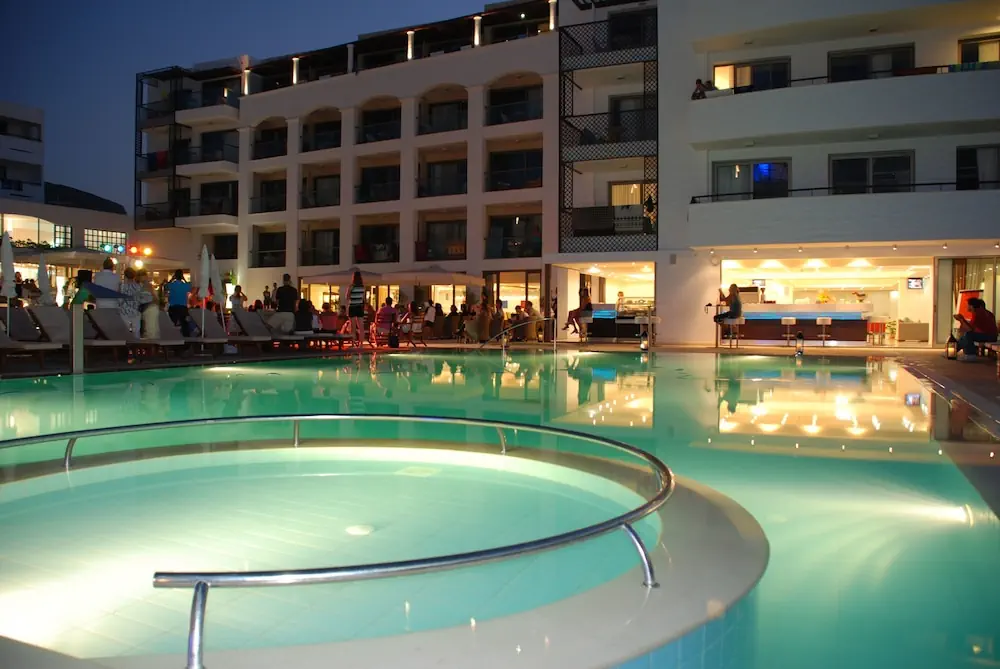 HOTEL: Albatros Spa and Resort Hotel