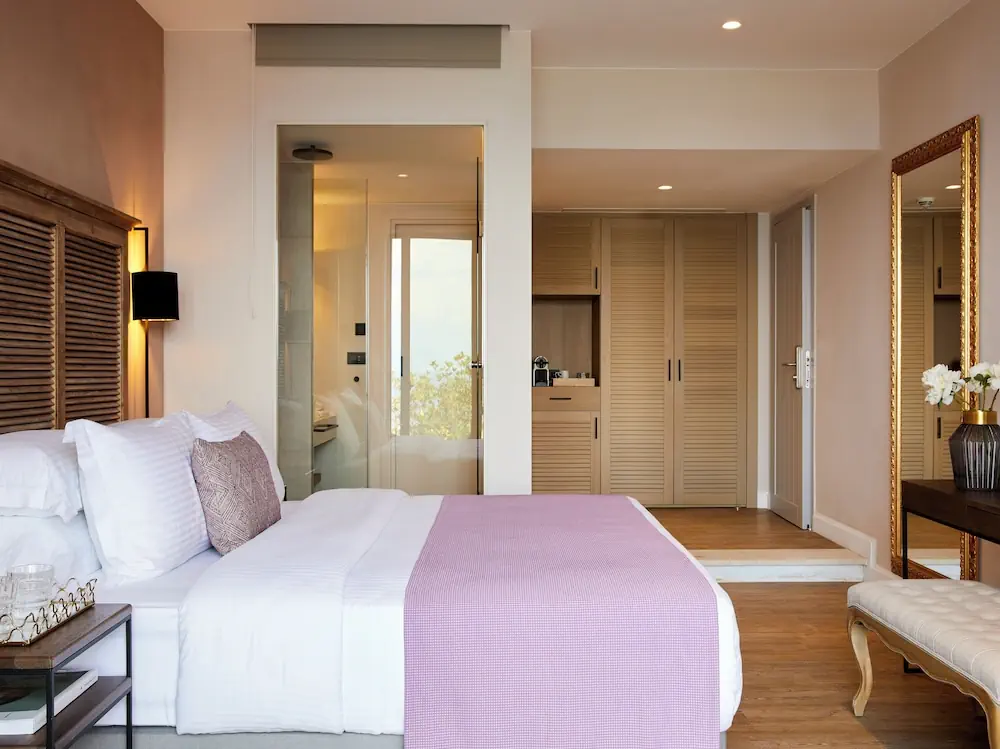 HOTEL: Nido, Mar-Bella Collection