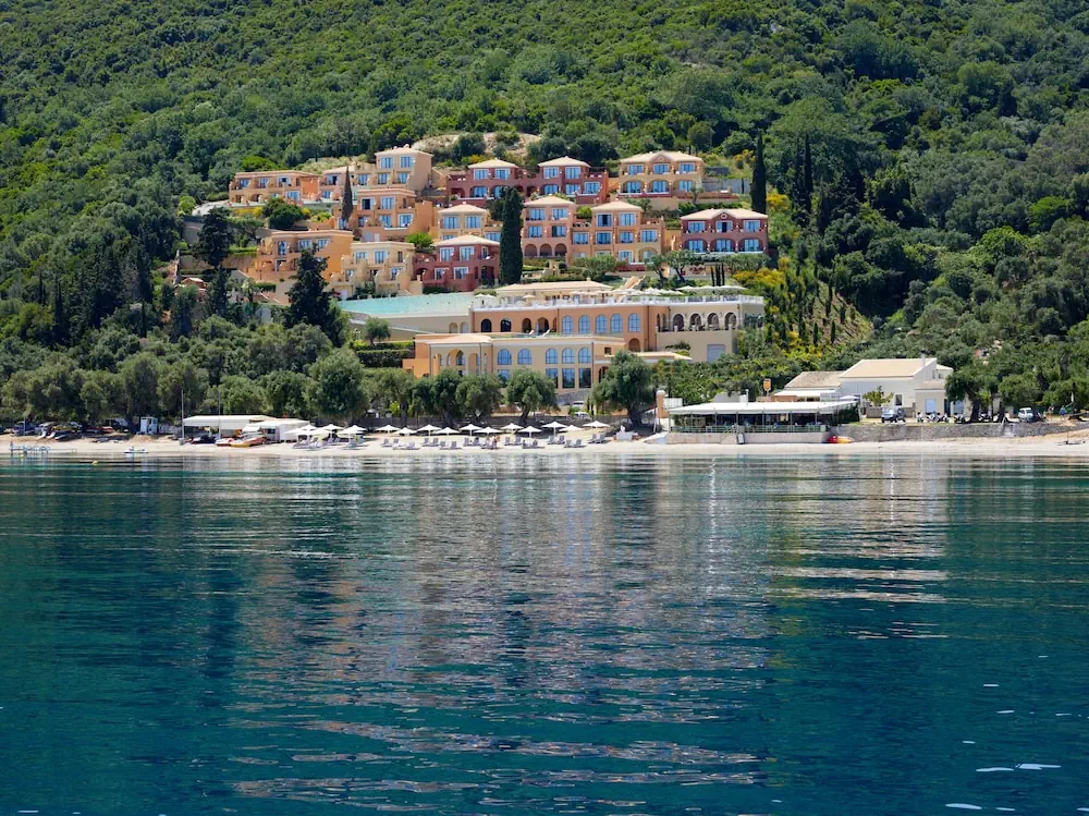 HOTEL: Nido, Mar-Bella Collection