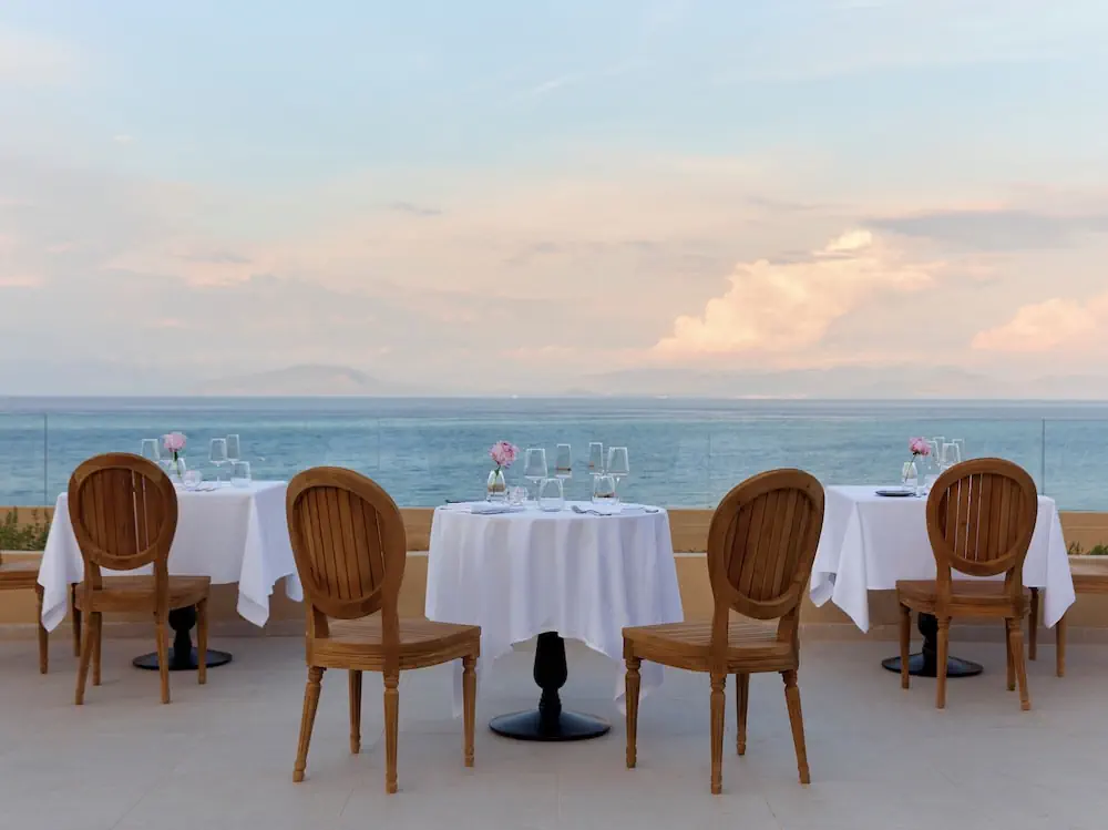HOTEL: Nido, Mar-Bella Collection