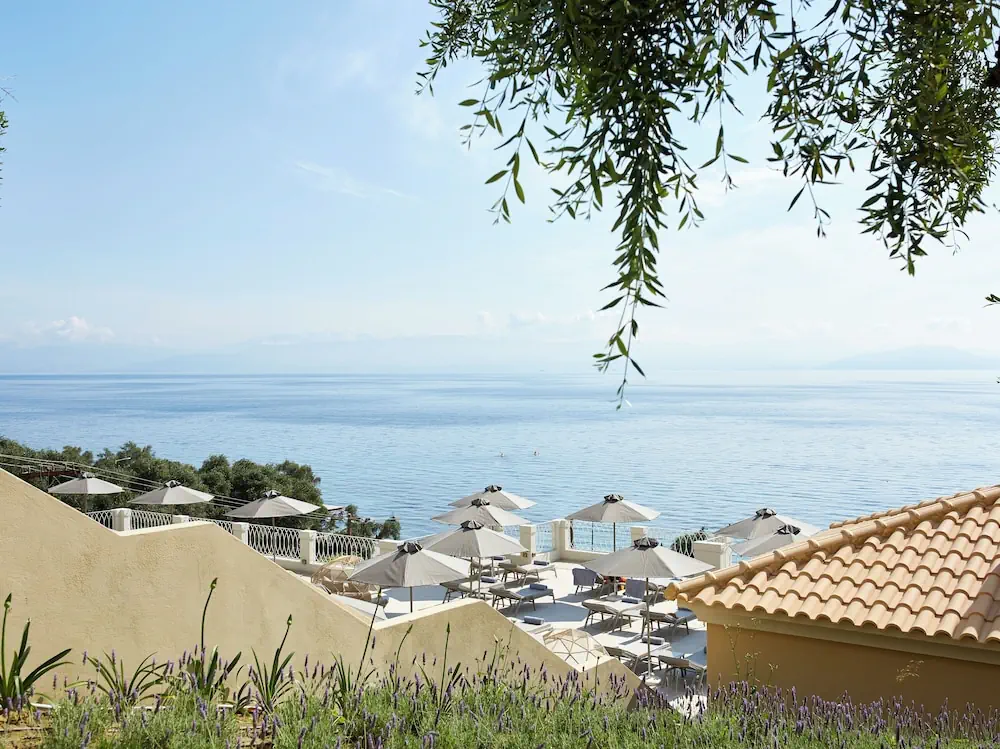 HOTEL: Nido, Mar-Bella Collection