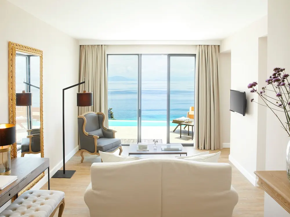 HOTEL: Nido, Mar-Bella Collection