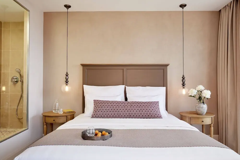 HOTEL: Nido, Mar-Bella Collection