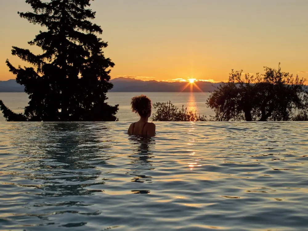 HOTEL: Nido, Mar-Bella Collection