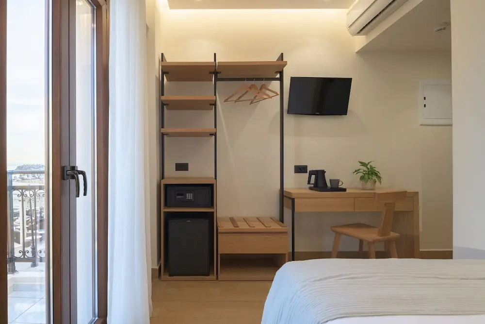 HOTEL: Hotel Ideon