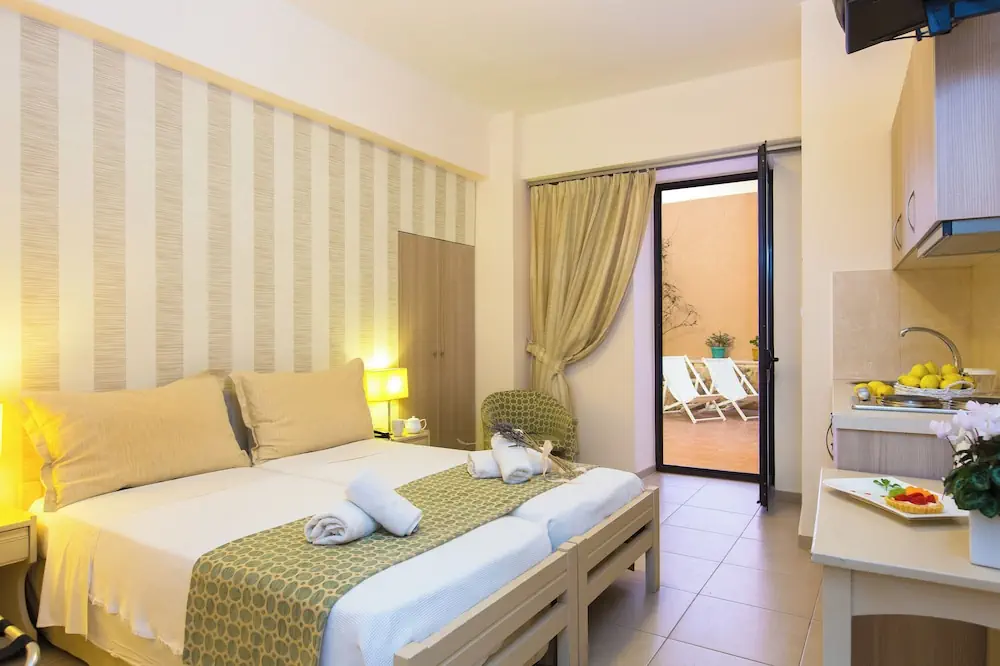 HOTEL: Hotel Ideon