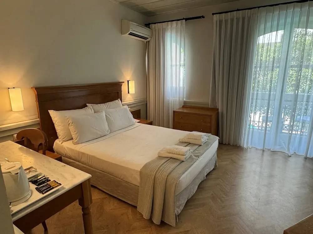 HOTEL: Hotel Ideon