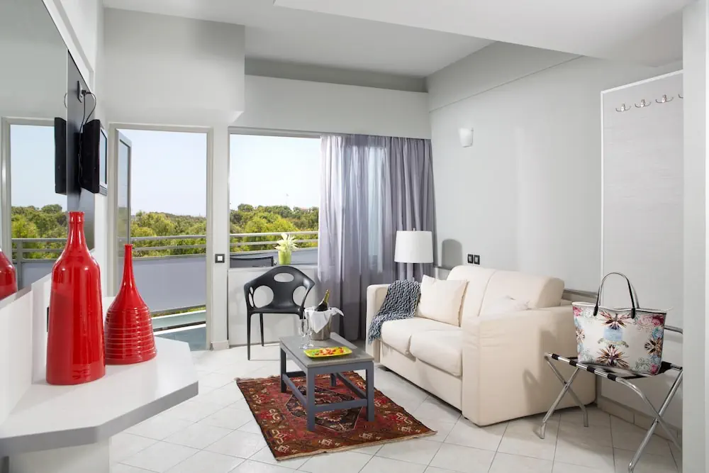 HOTEL: Aquamare City+Beach