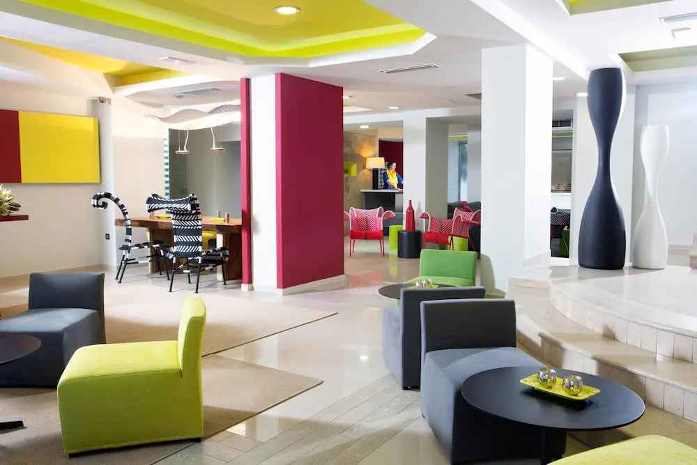 HOTEL: Aquamare City+Beach