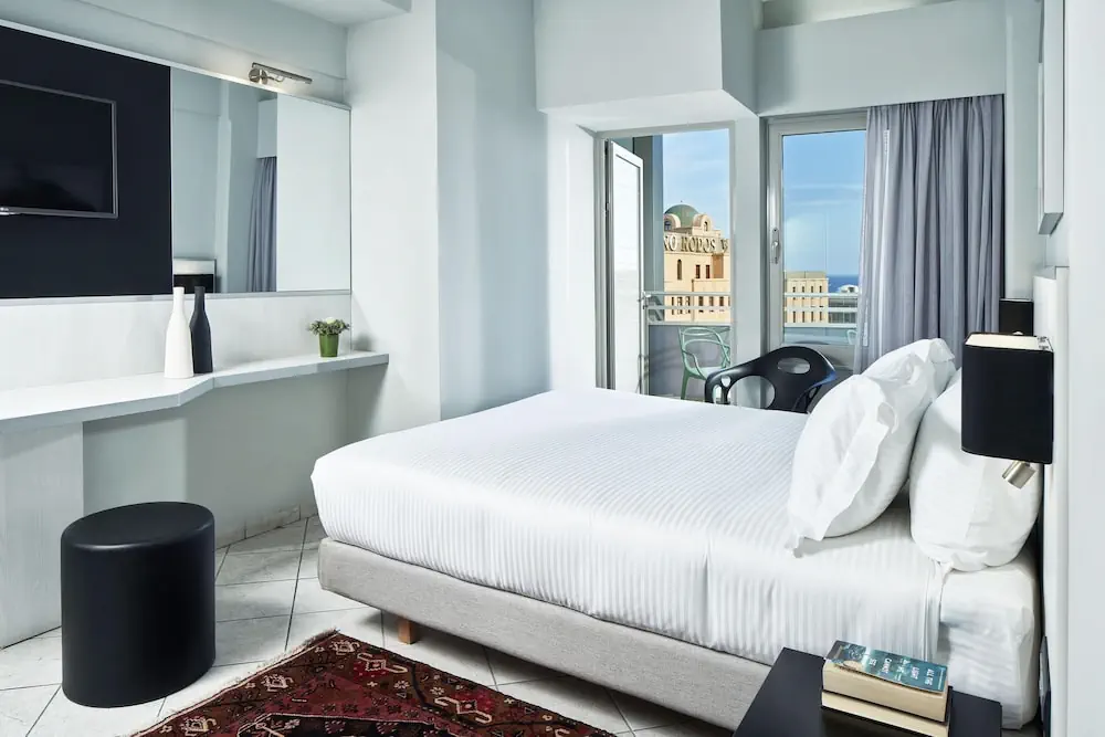 HOTEL: Aquamare City+Beach