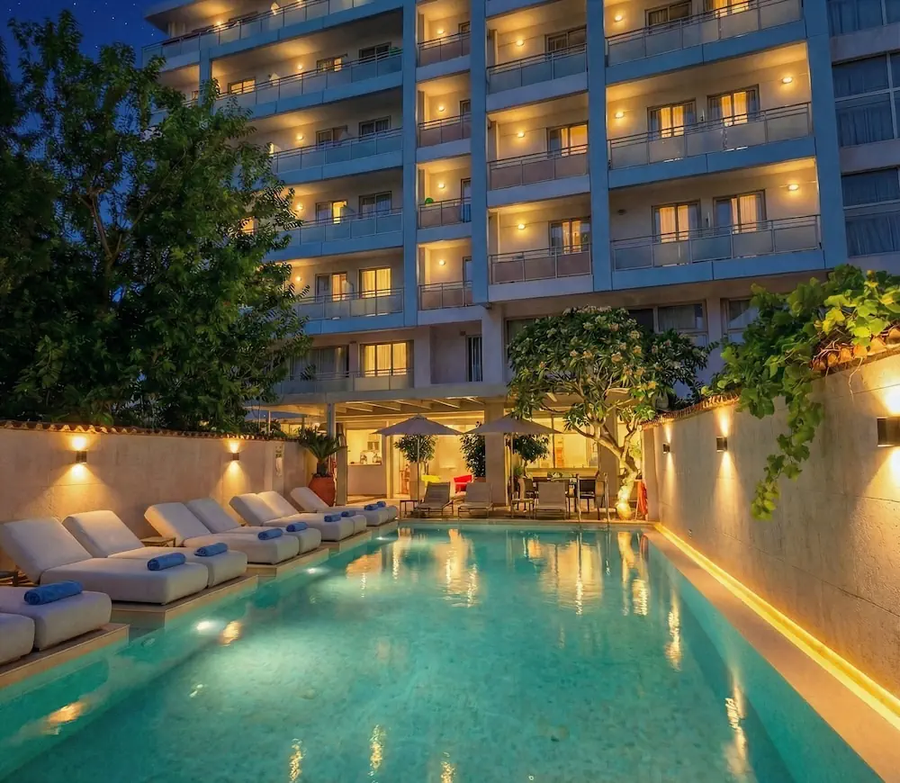 HOTEL: Aquamare City+Beach
