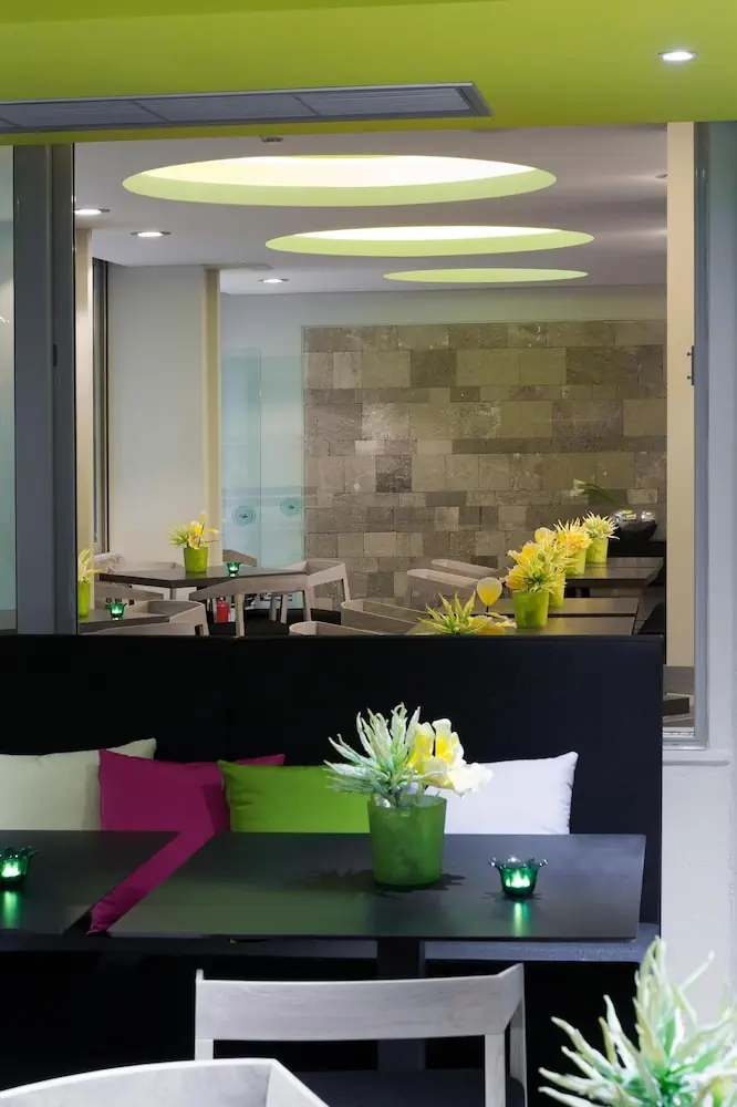 HOTEL: Aquamare City+Beach