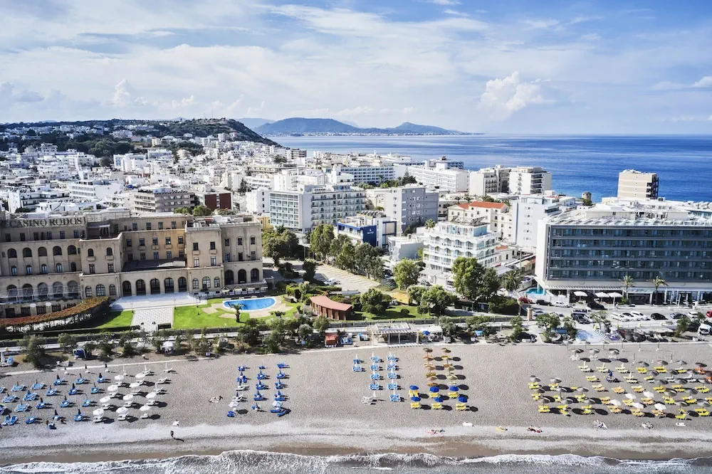HOTEL: Aquamare City+Beach