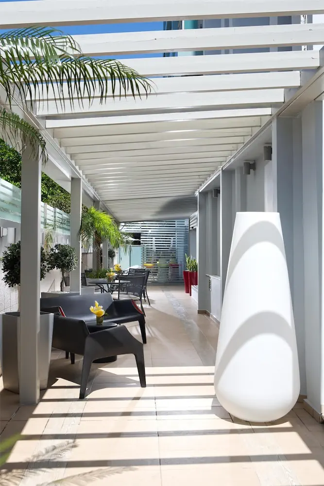 HOTEL: Aquamare City+Beach