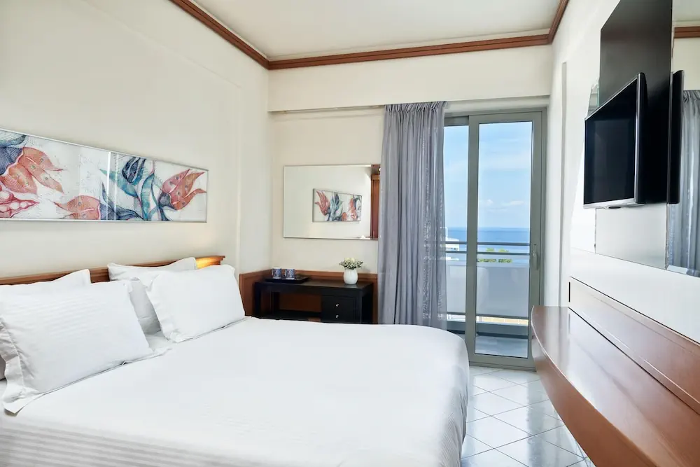 HOTEL: Aquamare City+Beach