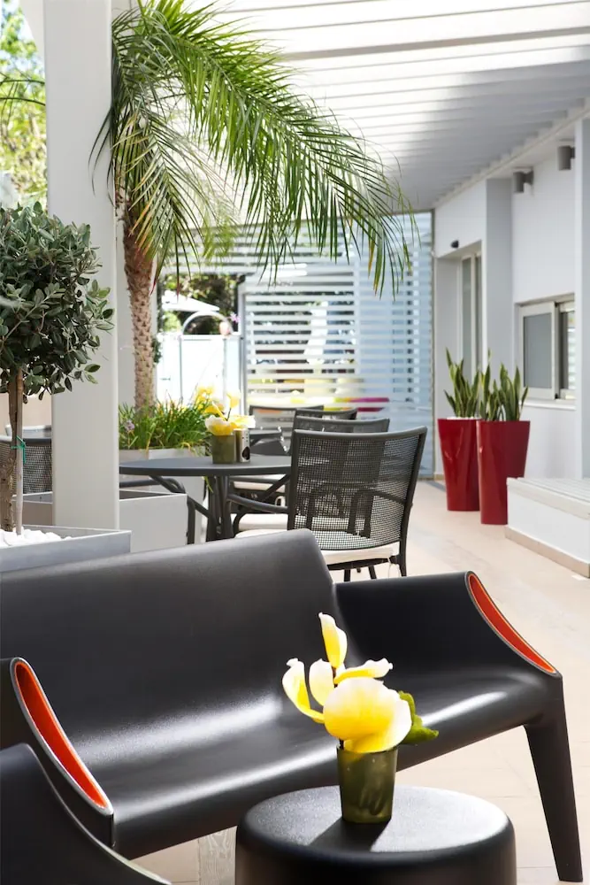 HOTEL: Aquamare City+Beach