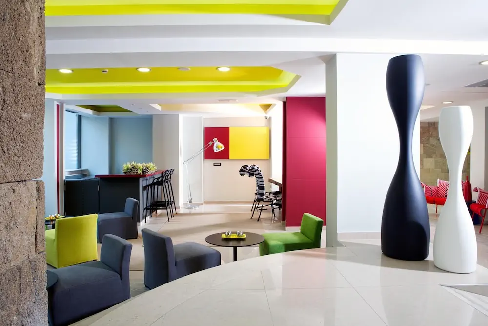 HOTEL: Aquamare City+Beach
