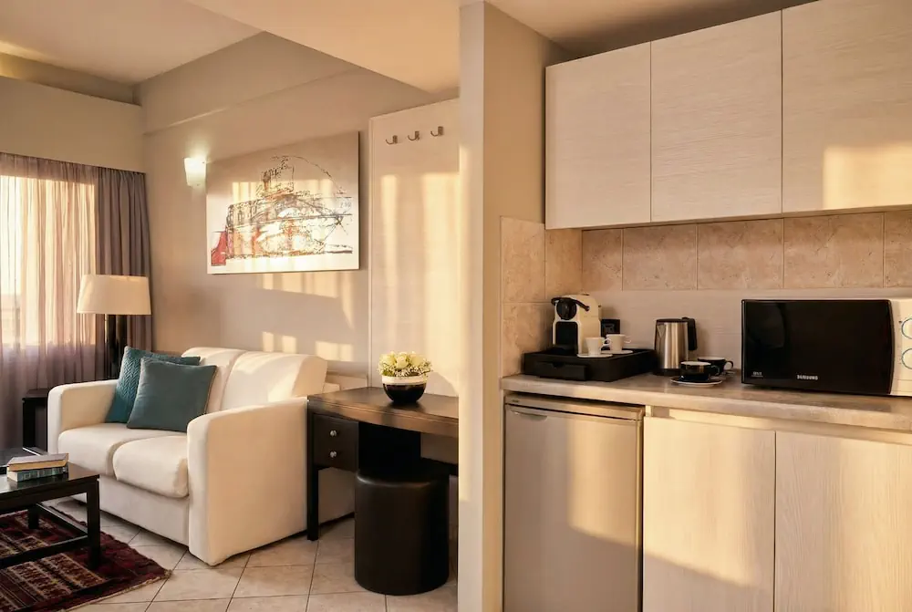 HOTEL: Aquamare City+Beach