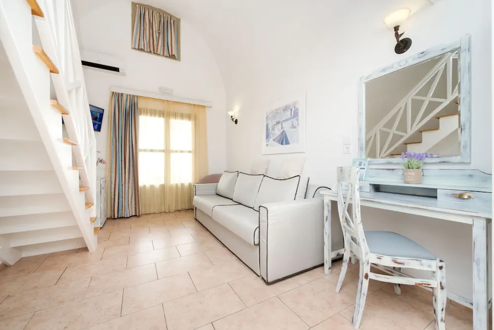 HOTEL: Hotel Mathios Village