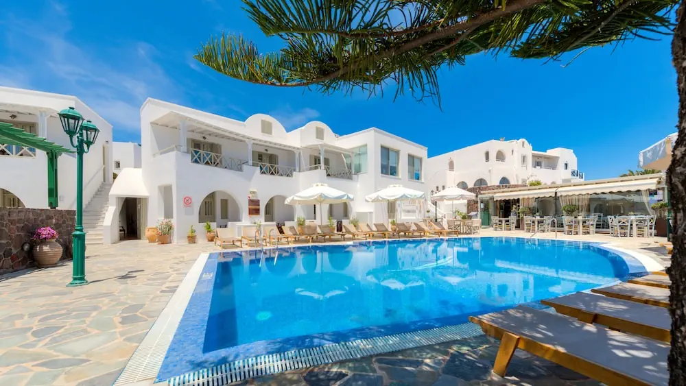 HOTEL: Hotel Mathios Village