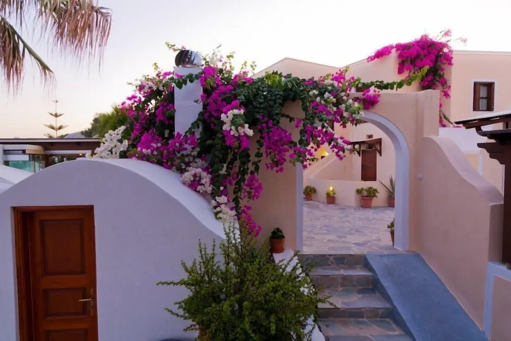 HOTEL: Hotel Mathios Village