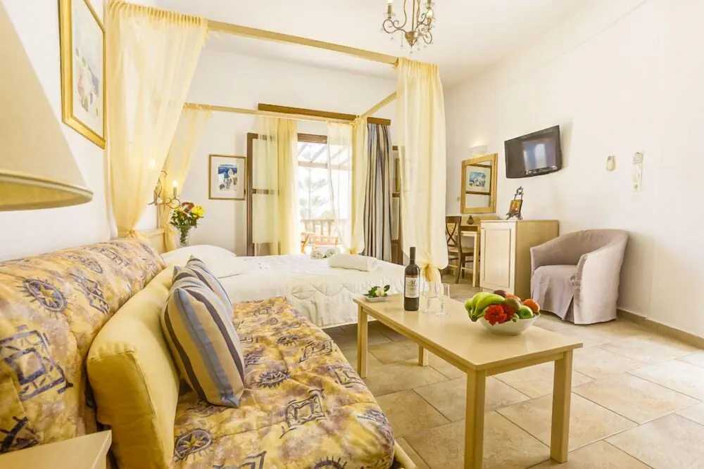 HOTEL: Hotel Mathios Village
