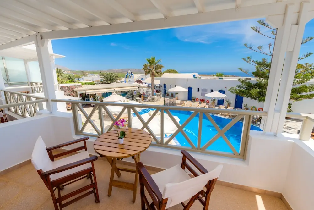 HOTEL: Hotel Mathios Village