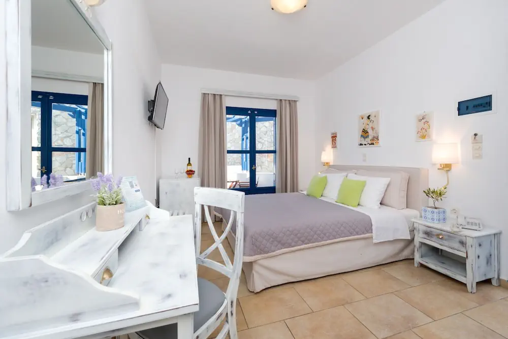 HOTEL: Hotel Mathios Village