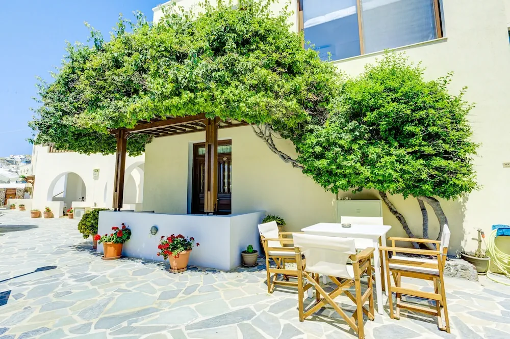 HOTEL: Hotel Mathios Village