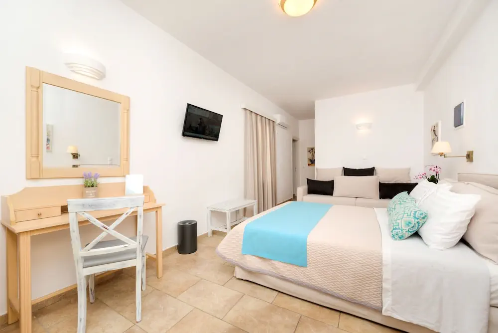 HOTEL: Hotel Mathios Village