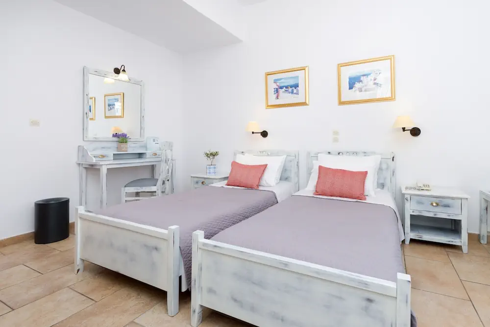 HOTEL: Hotel Mathios Village