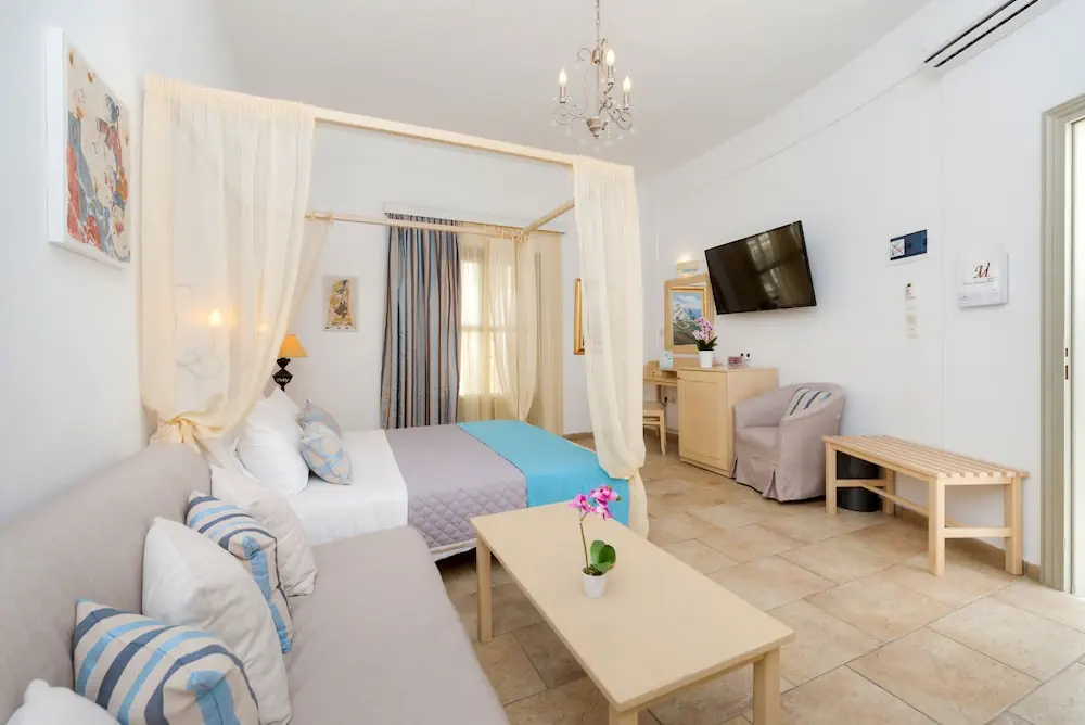 HOTEL: Hotel Mathios Village