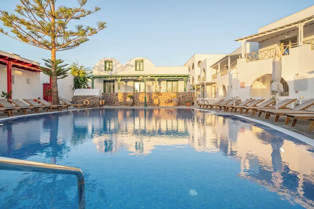 HOTEL: Hotel Mathios Village