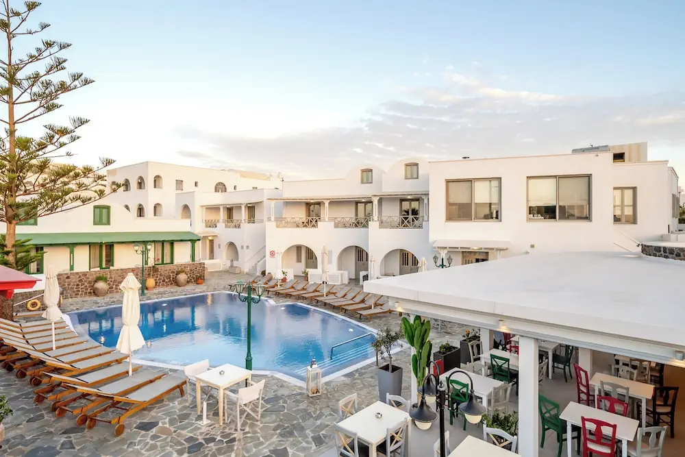 HOTEL: Hotel Mathios Village