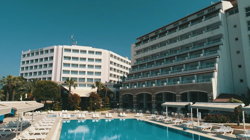 Batihan Beach Resort & Spa Ultra All Inc