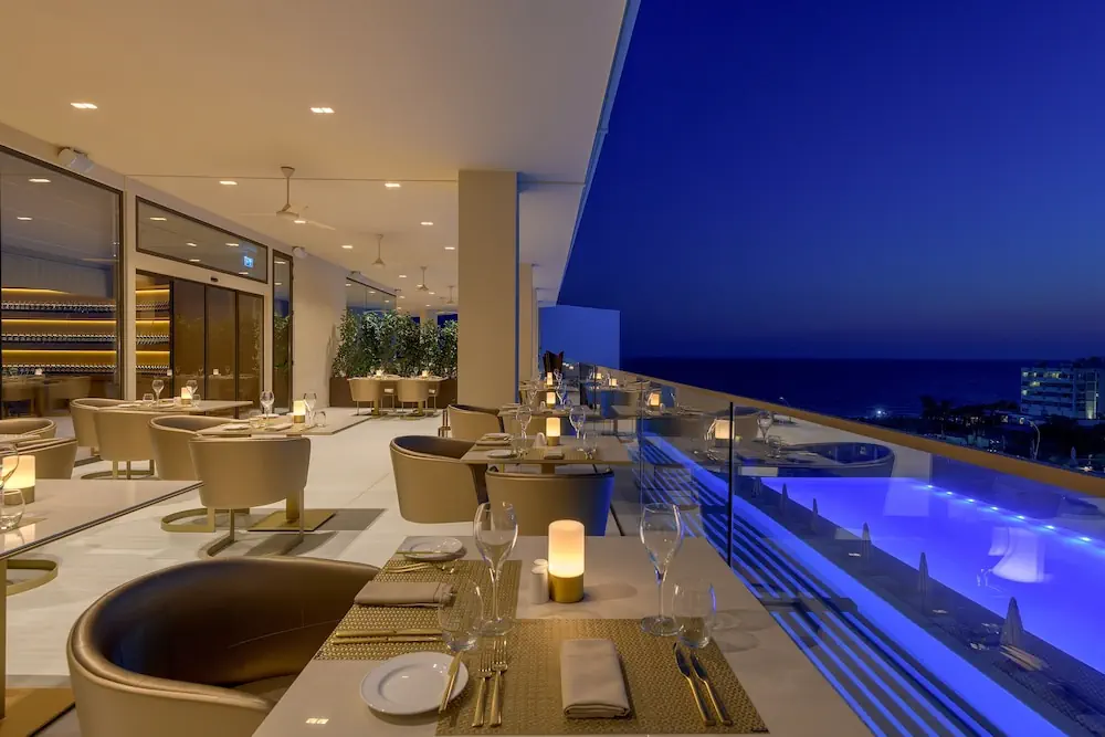 HOTEL: AMARANDE Adults Only