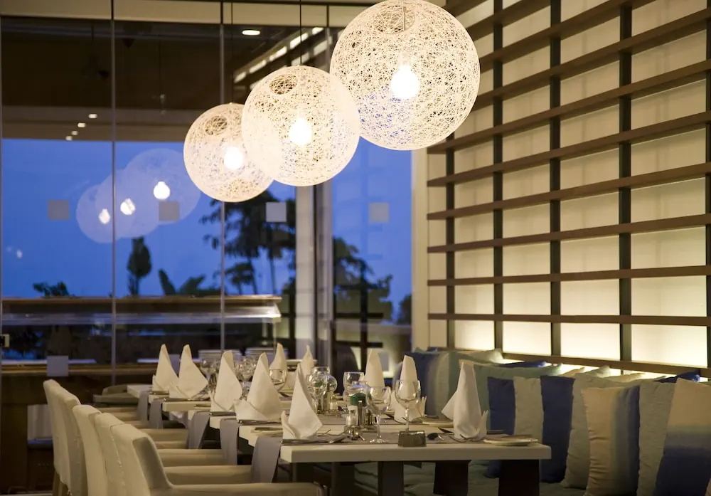 HOTEL: Capo Bay Hotel