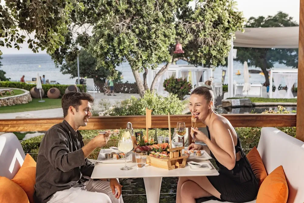 HOTEL: Capo Bay Hotel