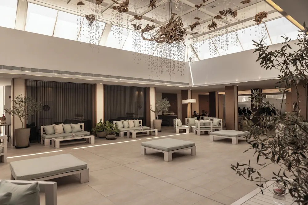 HOTEL: Capo Bay Hotel
