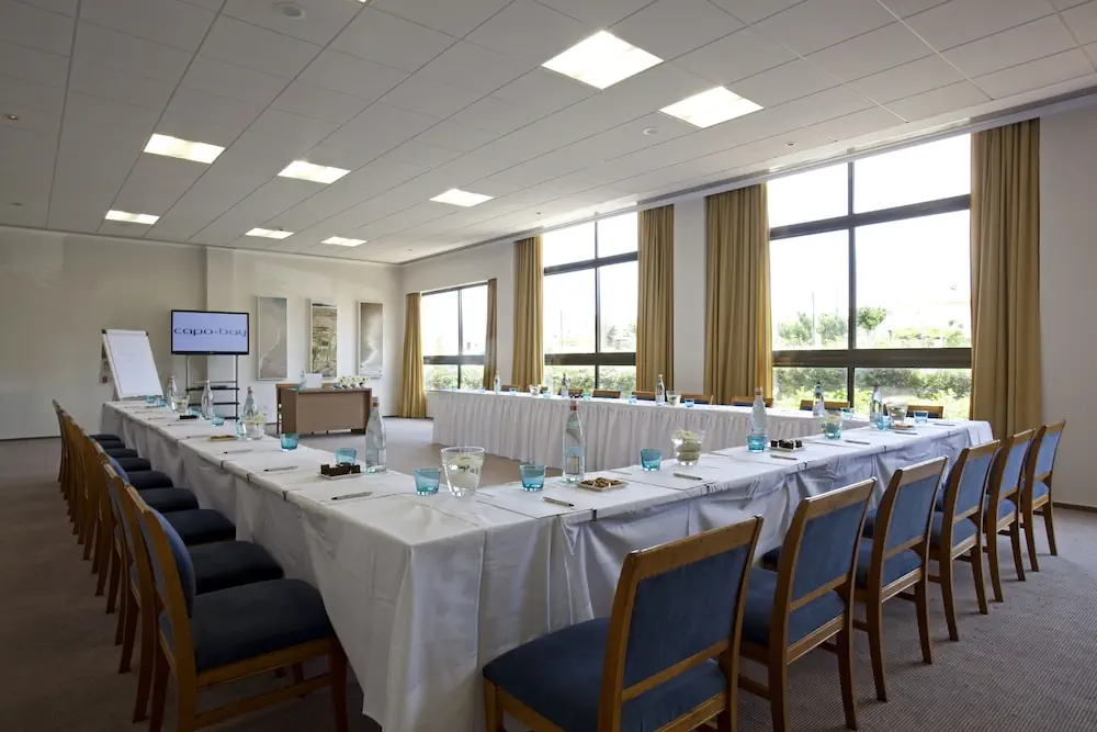 HOTEL: Capo Bay Hotel