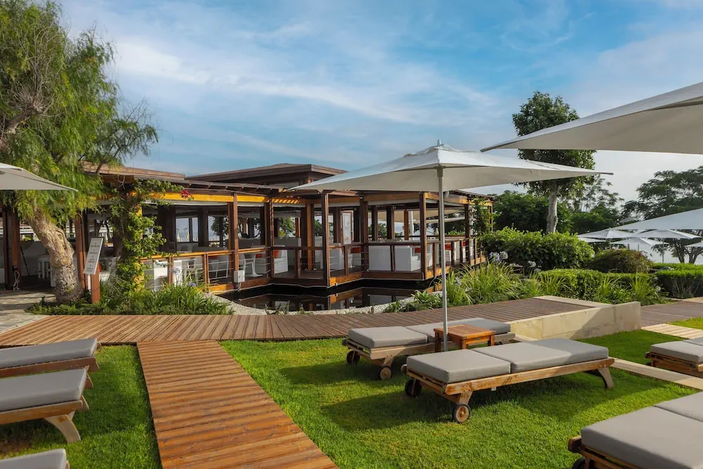 HOTEL: Capo Bay Hotel
