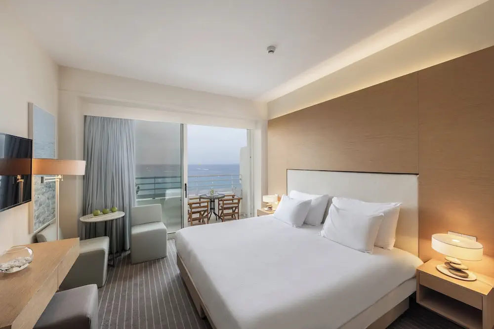 HOTEL: Capo Bay Hotel