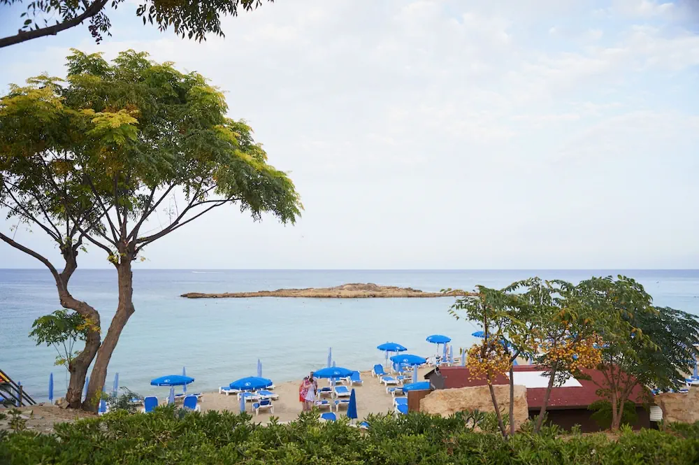 HOTEL: Capo Bay Hotel