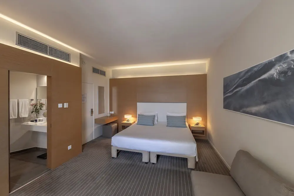 HOTEL: Capo Bay Hotel