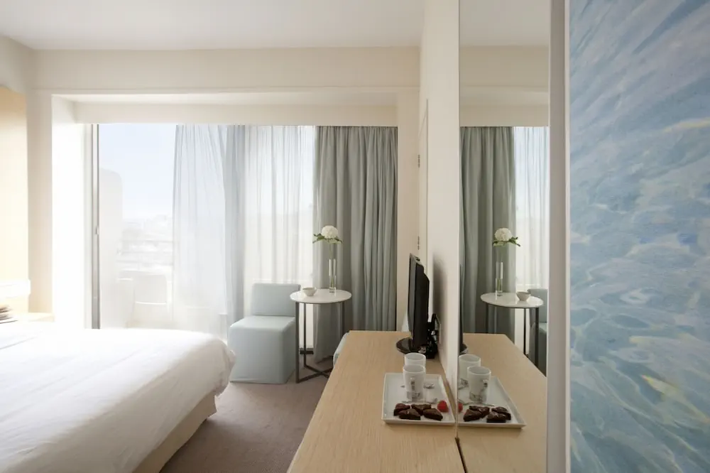 HOTEL: Capo Bay Hotel