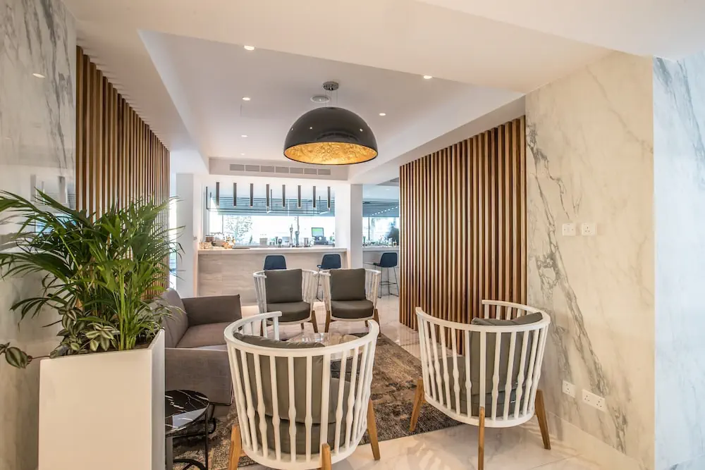 HOTEL: The Blue Ivy Hotel and Suites